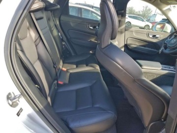 Volvo XC60 II 2023 Volvo XC 60 Core 2023 2.0 Benzyna 247KM, zdjęcie 11