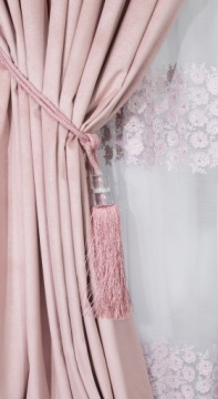 Черный шнур для крепления штор с пушистой кисточкой, 67 см.