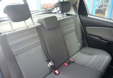 Toyota Yaris III Hatchback 5d Facelifting 1.33 Dual VVT-i 99KM 2017 Toyota Yaris Toyota Yaris III Salon PL - serwis 1.3 Benzyna 99KM, zdjęcie 16