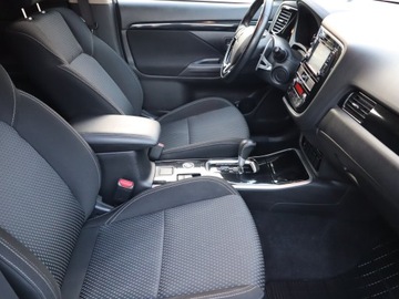 Mitsubishi Outlander III SUV Facelifting 2017 2.0 150KM 2018 Mitsubishi Outlander 2.0, Salon Polska, zdjęcie 7