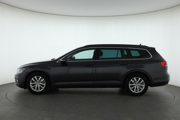 Volkswagen Passat B8 Variant 2.0 TDI BlueMotion SCR 150KM 2019 VW Passat 2.0 TDI, Automat, Navi, Klima, zdjęcie 2