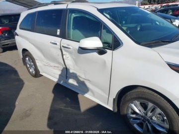 Toyota Sienna III 2024 Toyota Sienna XLE 2024 2.5l 2.5 Hybryda 189KM, zdjęcie 6