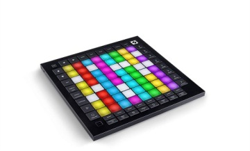 Миди-контроллер NOVATION Launchpad Pro mk3