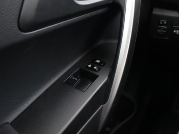 Toyota Auris II Touring Sports Facelifting 1.6 Valvematic 132KM 2015 Toyota Auris 1.6 Valvematic, Salon Polska, zdjęcie 15