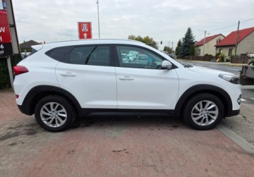 Hyundai Tucson III SUV 1.7 CRDI 115KM 2018 Hyundai Tucson 100BezwypadkowyBogata wersjasuper stan 1.7 Diesel 116KM, zdjęcie 6