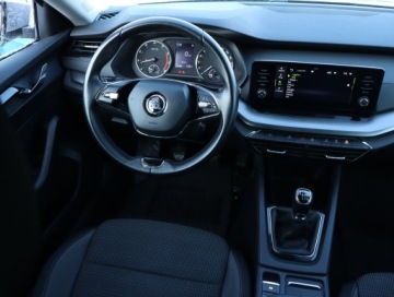 Skoda Octavia IV Liftback 1.5 TSI EVO 150KM 2021 Skoda Octavia 1.5 TSI, Salon Polska, Klima, zdjęcie 6