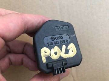 MOTOREK REGULACE SVĚTLA SVĚTLOMET VW POLO 6N2