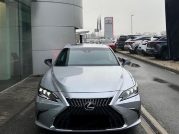 Lexus ES VII (XV70) Sedan Facelifting 300h 218KM 2025 LEXUS ES 300h Omotenashi Sedan 2.5 E-CVT 218KM 2025, zdjęcie 1