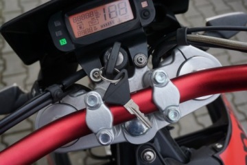 Руль Aprilia SX 125 RX 125 толщиной 28,6 мм НОВЫЙ