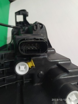 LAMPA PRZÓD PRAWA SKODA KAROQ LIFT 57B941010