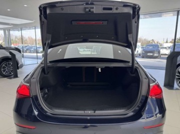 Mercedes Klasa E W214 Sedan 2.0 220d 197KM 2025 Mercedes-Benz Klasa E AMG Line 4 Matic Pakiet Night Pakiet oswietlenia, zdjęcie 15