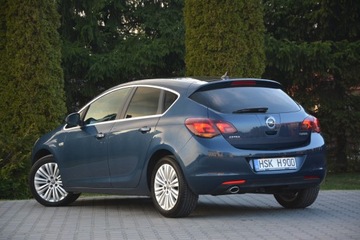 Opel Astra J Hatchback 5d 1.4 Turbo ECOTEC 140KM 2011 OPEL ASTRA J 1.4 Turbo 140 KM, zdjęcie 12