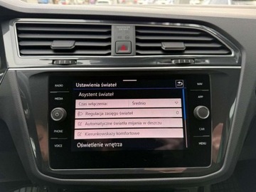 Volkswagen Tiguan II SUV Facelifting 1.5 TSI 150KM 2021 Volkswagen Tiguan 1.5 TSI 150KM Life DSG Kamera Keyless AktywnyTempomat LE, zdjęcie 22