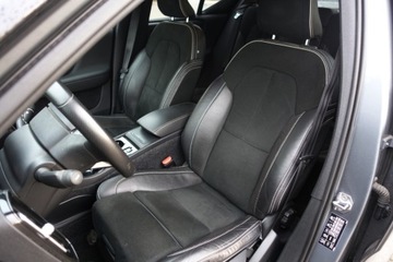 Volvo XC40 Crossover 2.0 T4 190KM 2019 Volvo XC 40 T4 R-Design, czujniki, tempomat, klima 2stref, CarPlayAA, FV23, zdjęcie 3