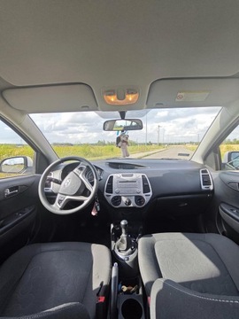 Hyundai i20 I Hatchback 5d Facelifting 1.2 DOHC 85KM 2012 Samochód osobowy HYUNDAI i20 1.2 benzyna 78KM, zdjęcie 12