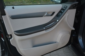 Mercedes Klasa R Off-roader Facelifting 300 CDI BlueEFFICIENCY 190KM 2011 Mercedes R 350 3.0 Diesel 190KM 300 CDI 7G, zdjęcie 17