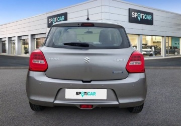 Suzuki Swift VI Hatchback Facelifting 1.2 DualJet SHVS 83KM 2021 Suzuki Swift 1.2 Dualjet SHVS Premium CVT 1.2 Benzyna 83KM, zdjęcie 4