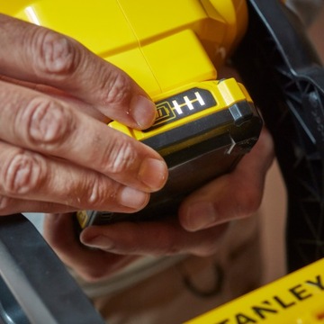 Светодиодная лампа 18В 1850лм V20 STANLEY SFMCL030B