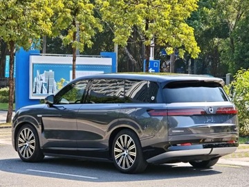  Denza N9 Denza N9 Flagship 2.0 Hybryda 925KM, zdjęcie 2