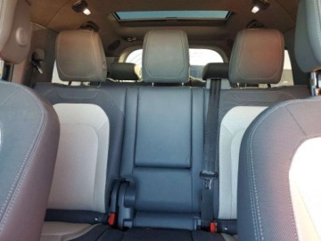 Land Rover Defender IV (L663) 2023 Land Rover Defender 130 X-Dynamic Se 2023 3.0 Benzyna 395KM, zdjęcie 11