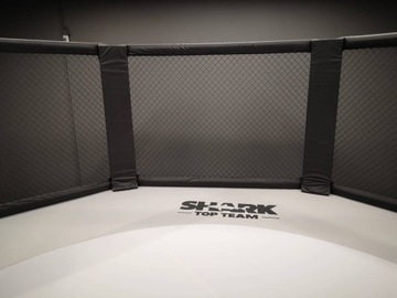 PROFESJONALNA KLATKA MMA Z PODESTEM RING DO WALKI