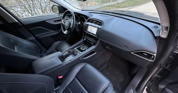 Jaguar F-Pace 2017 Jaguar F-Pace R Sport, Lampy LED, 2.0 D AWD 4x4, Bezwypadkowy Nowy Rozrzad, zdjęcie 7