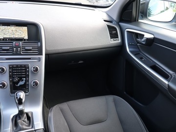 Volvo XC60 I SUV Facelifting 2.0 D3 DRIVE-E 150KM 2016 Volvo XC60 D3, Salon Polska, Serwis ASO, Automat, zdjęcie 7