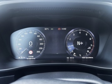 Volvo XC40 2018 Volvo XC 40 XC40 T3 benzyna | Momentum | Salon PL, zdjęcie 10