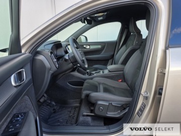 Volvo XC40 Crossover Facelifting 2.0 B3 163KM 2023 Volvo XC 40 PL Salon Core/Plus B3 163KM ACC BLIS M, zdjęcie 10