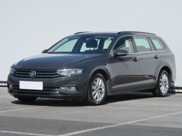 Volkswagen Passat B8 Variant Facelifting 2.0 TDI SCR 150KM 2020 VW Passat 2.0 TDI, Salon Polska, Serwis ASO, zdjęcie 1