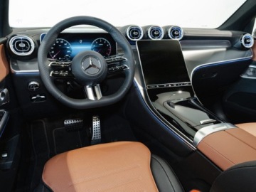 Mercedes GLC C254/X254 2025 GLC Coupe 200 4-Matic AMG Line 2.0 (204KM) 2025, zdjęcie 4