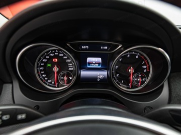 Mercedes CLA C117 Shooting Brake Facelifting 2.0 220 184KM 2017 MERCEDES-BENZ CLA 220 4-Matic Combi 2.0 184KM 2017, zdjęcie 13
