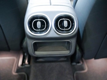 Mercedes GLC C254/X254 Coupe 2.0 200 204KM 2025 MERCEDES-BENZ GLC 200 4-Matic AMG Line Suv 204KM 2025, zdjęcie 9