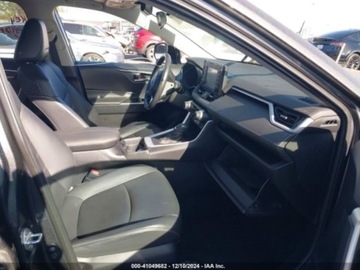 Toyota 2021 Toyota RAV4 2021r., XLE Premium, od ubezpieczalni 2.5 Benzyna 203KM, zdjęcie 6