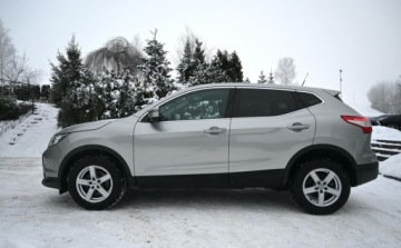 Nissan Qashqai II Crossover 1.2 DIG-T 115KM 2016 Nissan Qashqai 1.2 DIG-T N-Vision Xtronic Kamera 360 Nawigacja 1.2 Benzyna, zdjęcie 2