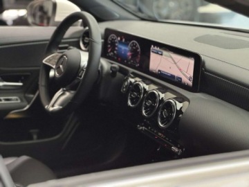 Mercedes CLA C118/X118 Shooting Brake Facelifting 1.3 180 136KM 2024 Mercedes-Benz CLA Shooting Brake Pakiet Parkowania Nawigacja MBUX Premiu, zdjęcie 36