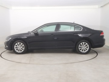 Volkswagen Passat B8 Limousine 2.0 TDI BlueMotion Technology 150KM 2018 VW Passat 2.0 TDI, Salon Polska, Navi, Klima, zdjęcie 2