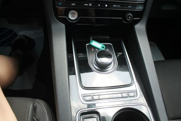 Jaguar F-Pace SUV 3.0 TDV6 300KM 2017 Jaguar F-PACE ROK 2017 POJ 3,0 301 KM, zdjęcie 16