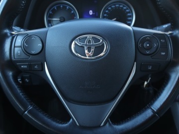 Toyota Corolla XI Sedan Facelifting 1,6 Valvematic 132KM 2017 Toyota Corolla 1.6 Valvematic, Salon Polska, zdjęcie 16