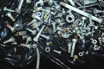 HONDA CBR 125 JC34 04-07 ŚRUBY ŚRUBKI