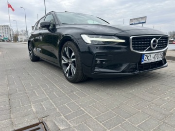Volvo V60 II  2019 Volvo V60 B4 D - 2019 Diesel, zdjęcie 2