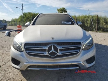 Mercedes GLC C253 2019 Mercedes-Benz GLC 2019 r., 2,0L 300 4 MATIC 2.0 Benzyna 241KM, zdjęcie 1