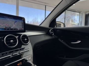 Mercedes GLC C253 SUV Facelifting 2.0 200d 163KM 2022 Mercedes-Benz GLC 4 Matic Kamera cofania CarPlayAndroid Auto Nawigacja, zdjęcie 24