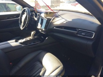 Maserati Levante 2021 Maserati Levante 2021 3.0l 3.0 Benzyna 345KM, zdjęcie 9