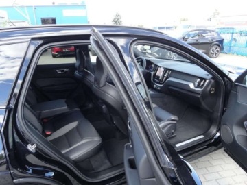 Volvo XC60 II 2022 Volvo XC 60 R Design Navi Full Led Alu 20 Skora B4 Kamera Keyless Go 2022, zdjęcie 10