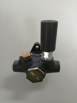 POMPKA PALIWA CLAAS - MERCEDES OM360 0440003177