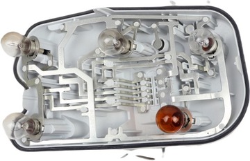 AUDI A6 C6 SEDAN WKŁAD LAMPY PRAWY TYŁ TYLNY 7 PIN EUROPA