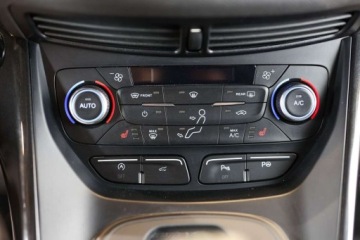 Ford Kuga II SUV Facelifting 1.5 EcoBoost 150KM 2019 Ford Kuga FORD Kuga 1.5 EcoBoost FWD ST-Line 1.5 Benzyna 150KM, zdjęcie 12