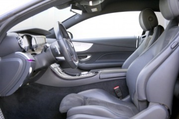 Mercedes Klasa E W213 Coupe 2.0 220d 194KM 2018 Mercedes E 220 2.0Cdi 195KM/Navi/ Alcantara/Parktr, zdjęcie 12