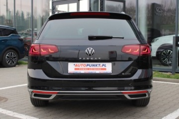 Volkswagen Passat B8 Variant Facelifting 2.0 TDI SCR 200KM 2022 Volkswagen Passat EXECUTIVE 4WD, zdjęcie 5